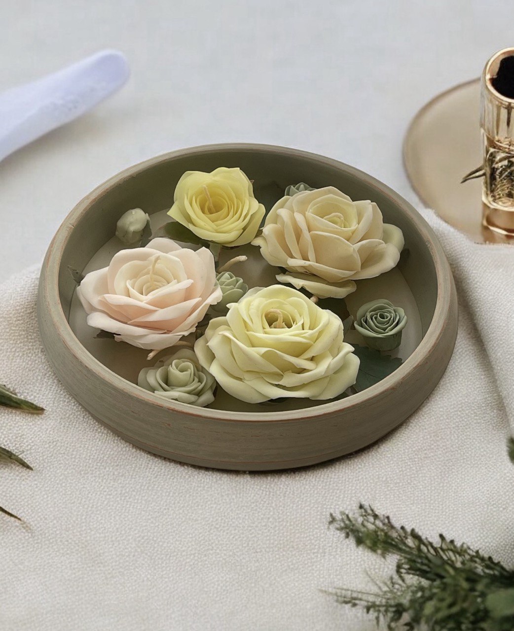 مجموعه شمعهای رز پاستلی در کاسه