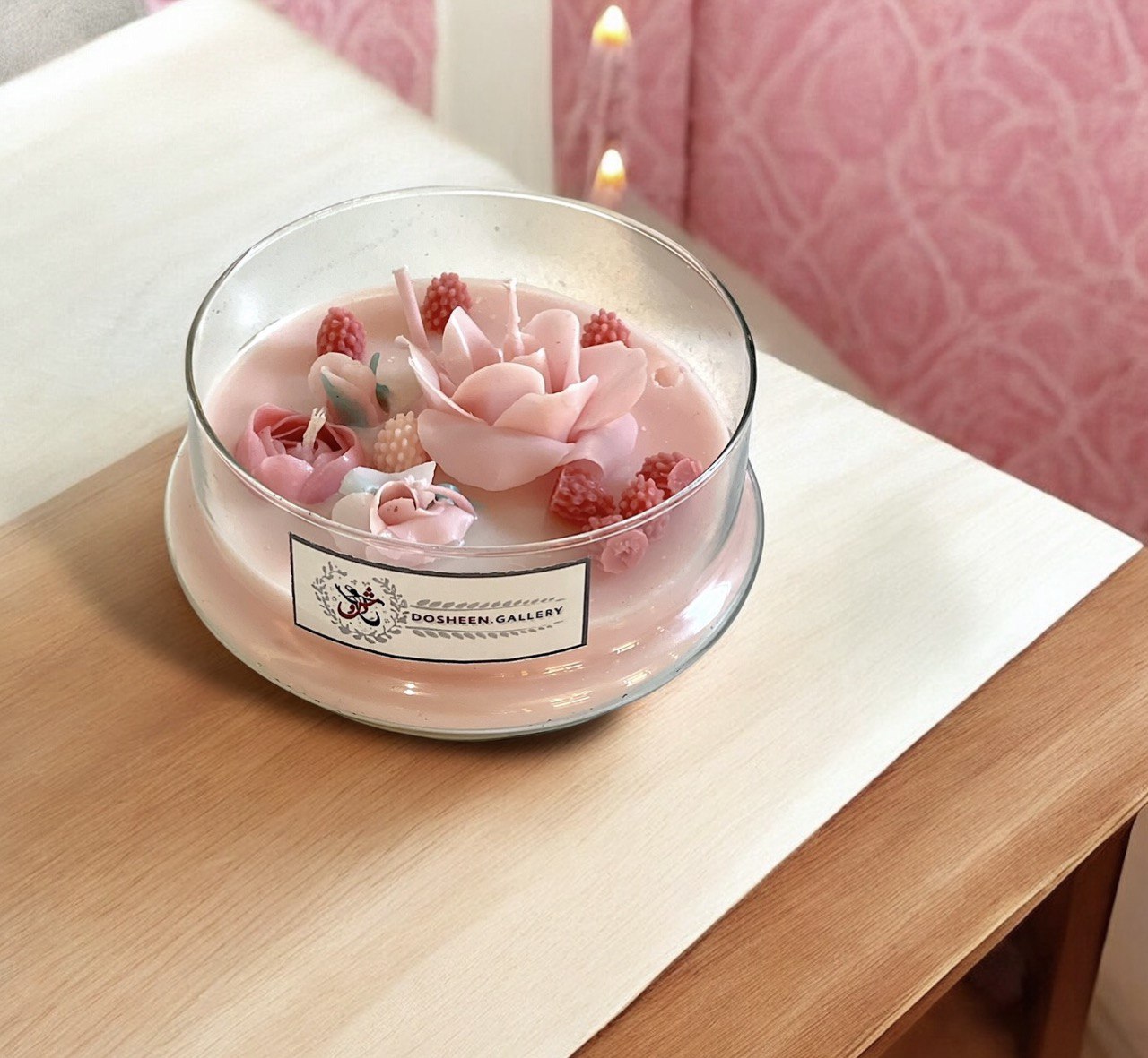 شمع تزئینی گلدار در کاسه شیشهای